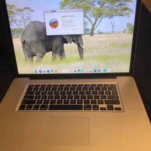 Apple MacBook Pro 17 inch (Late 2011)